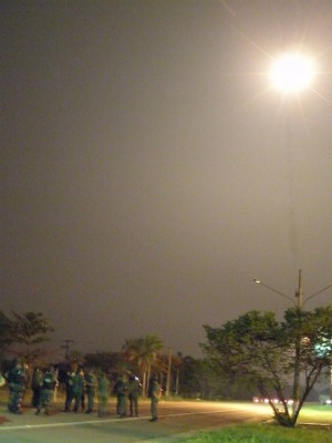 Facho de luz ajudará tropas a se deslocarem durante a noite (Foto: Divulgação/18° Brigada de Infantaria Fronteira)