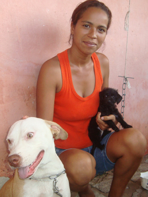 Cão arrastado na Paraíba é resgatado (Foto: Inaê Teles/G1)