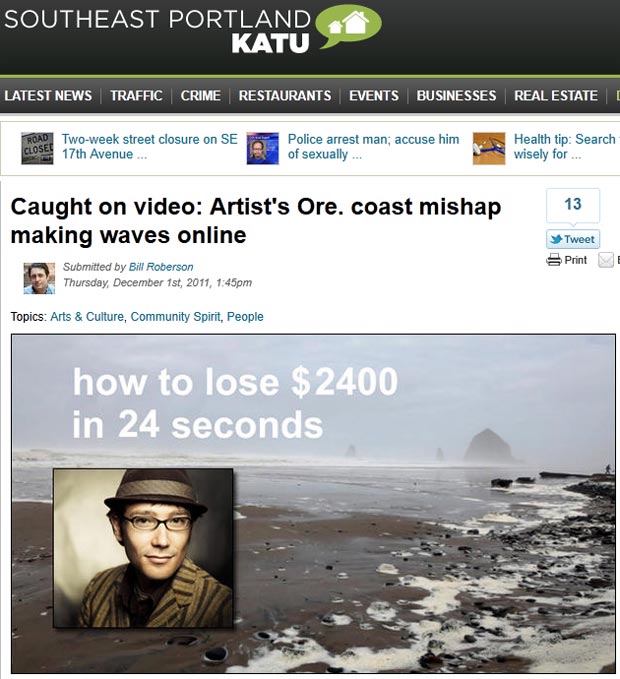 Kurtis Hough teve a câmera profissional estragada pela água do mar durante uma gravação (Foto: Reprodução/Katu)