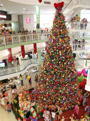 Decoração e Papai Noel leva centenas de crianças ao North Shopping (Foto: North Shopping / Divulgação)