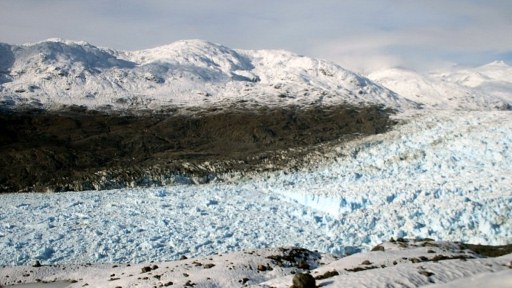 Imagem mostra glaciar Jorge Montt, na Patagônia chilena. Estudo afirma que geleira está retrocedendo rapidamente devido ao aquecimento global. (Foto: Divulgação/Centro de Estudos Científicos/AFP)