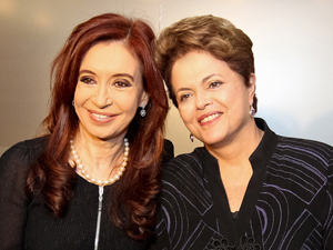 Presidente Dilma Rousseff se reuniu com a presidente da Argentina, Cristina Kirchner, em Caracas, antes da reunião da III Cúpula de Chefes de Estado e de Governo da América Latina e do Caribe (Foto: Roberto Stuckert Filho/Presidência)