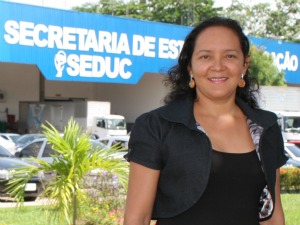 Professora ganhou prêmio por projeto para alunos especiais (Foto: Divulgação/Seduc)