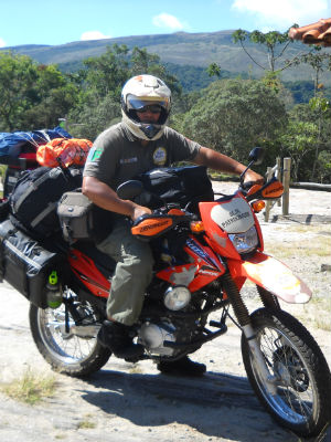 Documentarista da natureza percorreu Brasil de moto (Foto: Divulgação / Fernando Lara)