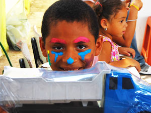 Voluntários fazem Natal especial para crianças da Paraíba (Foto: Inaê Teles/G1)
