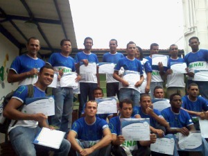 Formandos do curso receberam diplomas (Foto: Leandro J. Nascimento / G1)