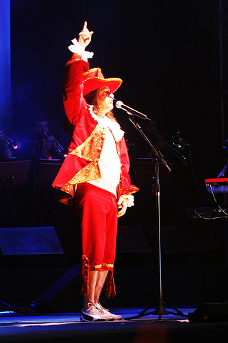 Alceu vestido de conde Maurício de Nassau no canrval de 2006 (Foto: Divulgação)
