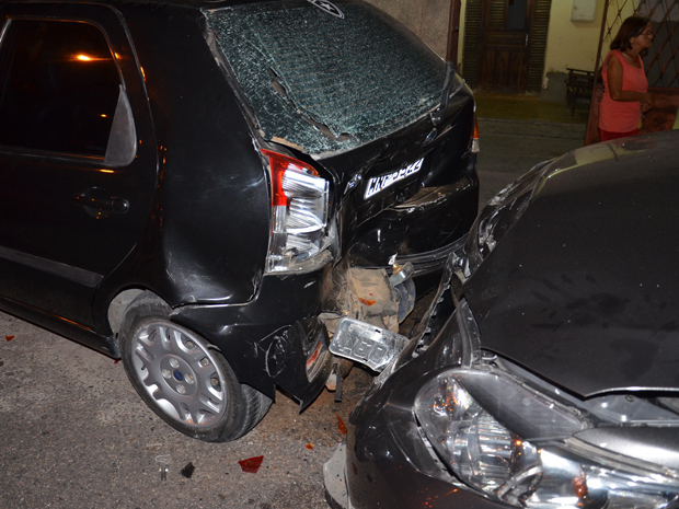 Vereador de João Pessoa bate em dois carros e fere idosa (Foto: Walter Paparazzo/G1)