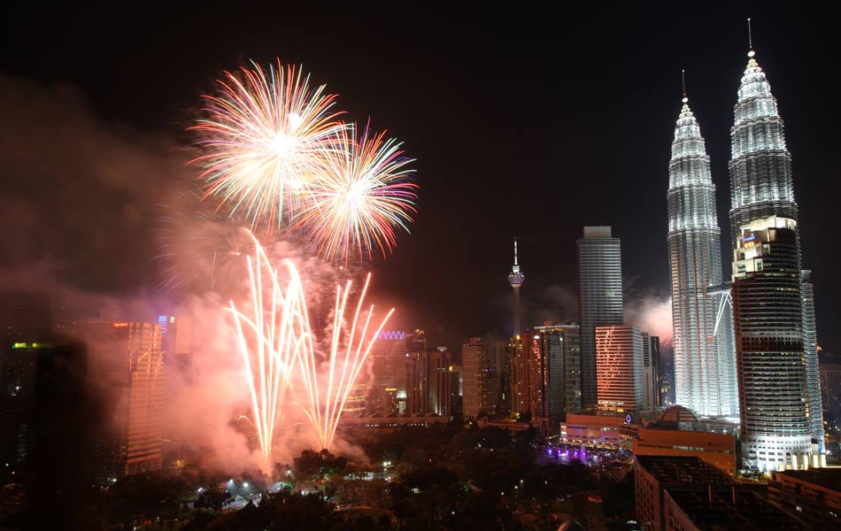 Comemoração da chegada de 2012 em Kuala Lumpur, na Malásia.