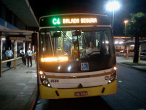 Ônibus Balada Segura será uma das opções de transporte aos participantes do Fórum Social Temático em Porto Alegre (Foto: Vinicius Rebello/G1)