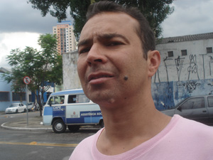 Edson Viana, 34, viciado em crack há pelo menos dez anos (Foto: Rafael Sampaio/G1)