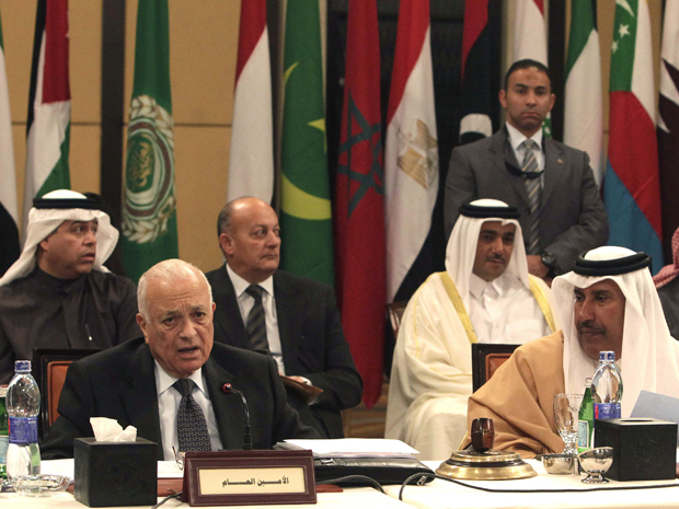 Secretário-geral da Liga Árabe Nabil Al Araby durante encontro para discutir missão na Síria (Foto: Reuters)