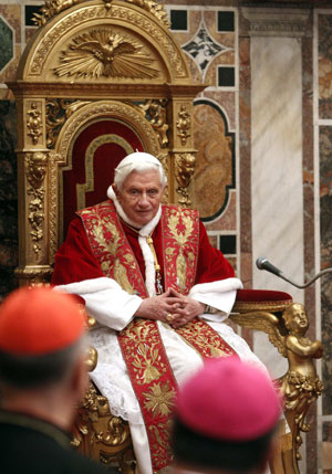 Papa recebe diplomatas em audiência no Vaticano nesta segunda (9) (Foto: Reuters/Pier Paolo Cito)