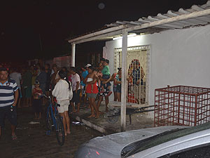 Homem é morto no bairro dos Funcionários em João Pessoa (Foto: Walter Paparazzo/G1)