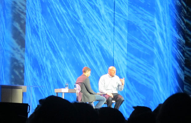 Ballmer e Seacrest durante apresentação da Microsoft na CES 2012 (Foto: Gustavo Petró/G1)