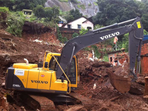 Por causa da chuva, o município de Sapucaia teve deslizamentos  (Foto: Carolina Lauriano/G1)