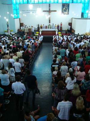 Cerco de Jericó em Itapetininga, SP, reúne mais de 1.000 pessoa no primeiro dia (Foto: Lynne Aranha/ G1)