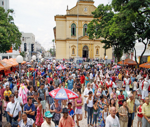População em umas das comemorações do aniversário de Itu (Foto: Divulgação)