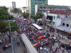 Protesto no centro do Recife (Foto: Luna Markman/G1)