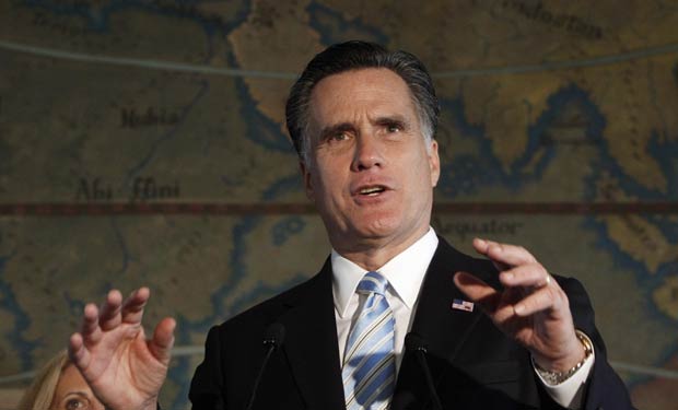 O pré-candidato republicano Mitt Romney faz campanha em Miami nesta quarta-feira (25) (Foto: AP)