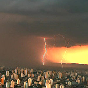 Chuva deixa SP em atenção (Reprodução/TV Globo)