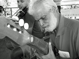 Cantor e compositor Lula Côrtes (Foto: Marcelo Ferreira / Divulgação)