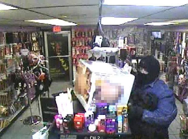 Homem roubou boneca sexual em sex shop. (Foto: Divulgação)
