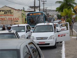 Trânsito ficou lento no local (Foto: Walter Paparazzo/G1)
