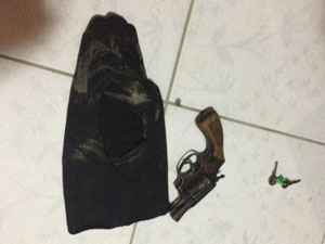 Capuz usado em crime em Queimadas (PB) (Foto: Divulgação/Polícia Militar)