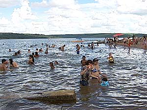 Represa em Nova Ponte é uma das principais atrações para os turistas (Foto: Reprodução/TV Integração)