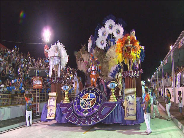Escola Unidos do Morro é bicampeã do carnaval de Batatais (Foto: Reprodução/EPTV)