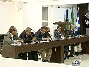 Veredores na Câmara Municipal de Anápolis. (Foto: Reprodução/TV Anhanguera)