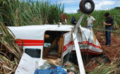 Avião de pequeno porte cai em plantação  (Luciana Aguiar/ Costa Rica em Foco)