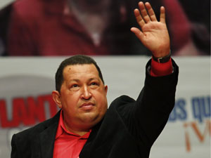 Chávez discursou em Caracas antes de viagem a Cuba (Foto: Jorge Silva/Reuters)