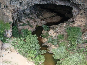 Imagem mostra a proporção de uma das maiores cavernas da região (Foto: Ana Carolina Rabelo)