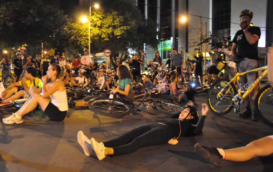 Ciclistas se reúnem em Campo Grande, MS