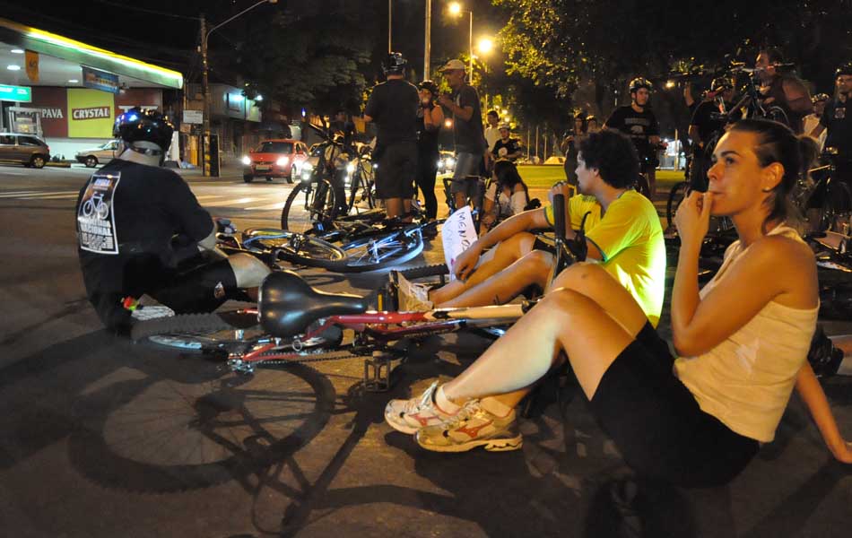 Ciclistas se reúnem em Campo Grande, MS
