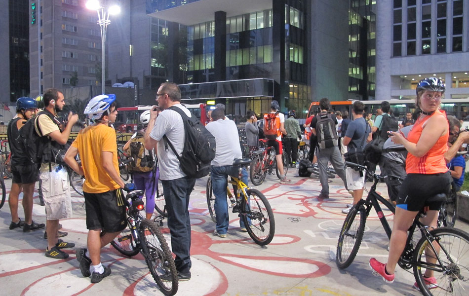 A manifestação, chamada de Bicicletada Nacional, está prevista para ocorrer em pelo menos 25 cidades. Os ciclistas de São Paulo vão seguir por toda a avenida e ir para diferentes locais da cidade.