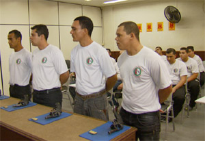 Aula de formação de vigilantes em Campinas (Foto: Reprodução EPTV)