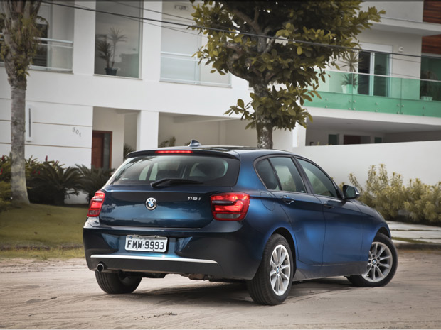 BMW Série 1 tem, por enquanto, três versões no Brasil (Foto: Divulgação)