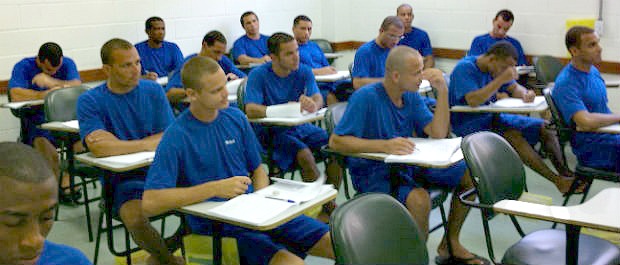 Salas de aula ficam cheias na Penitenciária de Xuri, em Vila Velha, no ES (Foto: Leandro Nossa / G1 ES)