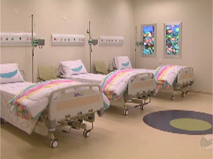 Quartos da nova unidade pediátrica do Hospital do Câncer de Barretos (Foto: Reprodução/EPTV)