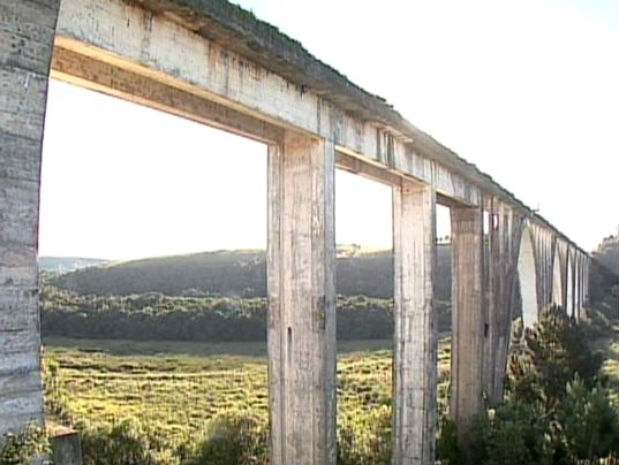 Ponte dos Arcos em Balsa Nova, no Paraná (Foto: Reprodução RPC TV)