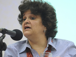 A ministra do Meio Ambiente, Izabella Teixeira, durante seminário sobre a Rio +20 (Foto: Wilson Dias/ABr)