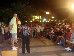 População lotou a Praça do Ferreira no "Festival de Mentiras" de 2011 (Foto: Jader Soares/Arquivo Pessoal)