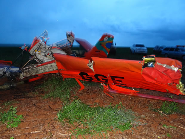 Avião cai, explode e piloto morre em MT, diz polícia (Foto: Rachel Rocha / Rádio Centro América FM)