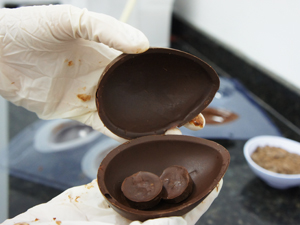 Paraíba tem ovo de Páscoa desenvolvido em laboratório (Foto: Inaê Teles/G1)