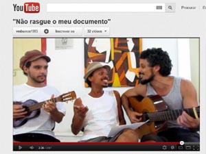 Música pede para assessor não rasgar moção de repúdio em Ribeirão (Foto: Reprodução/YouTube)