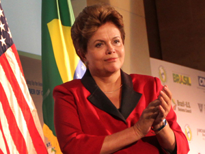 A presidente Dilma Rousseff, durante cerimônia na Câmara de Comércio dos EUA, em Washington (Foto: Roberto Stuckert Filho/PR)