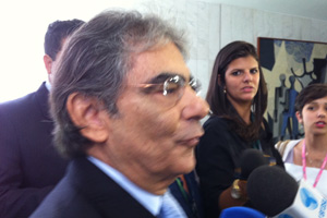 O ministro do STF Ayres Britto após reunião com Marco Maia (Foto: Natalia Godoy / G1)